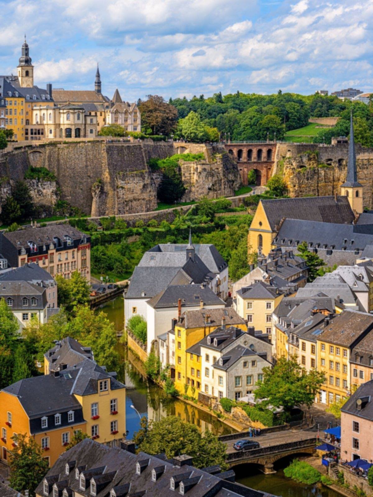 La vieille ville de Luxembourg et le quartier du Grund, vus depuis le rocher du Bock